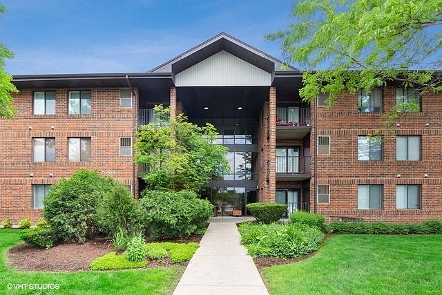 1st image of 5703 S Cass Ave APT 106