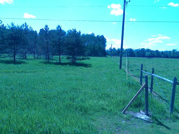 R/property line w/electric