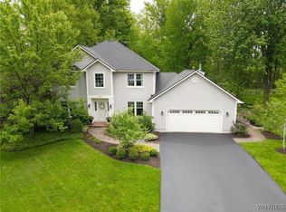 3118 Corlear Dr, Baldwinsville, NY 13027