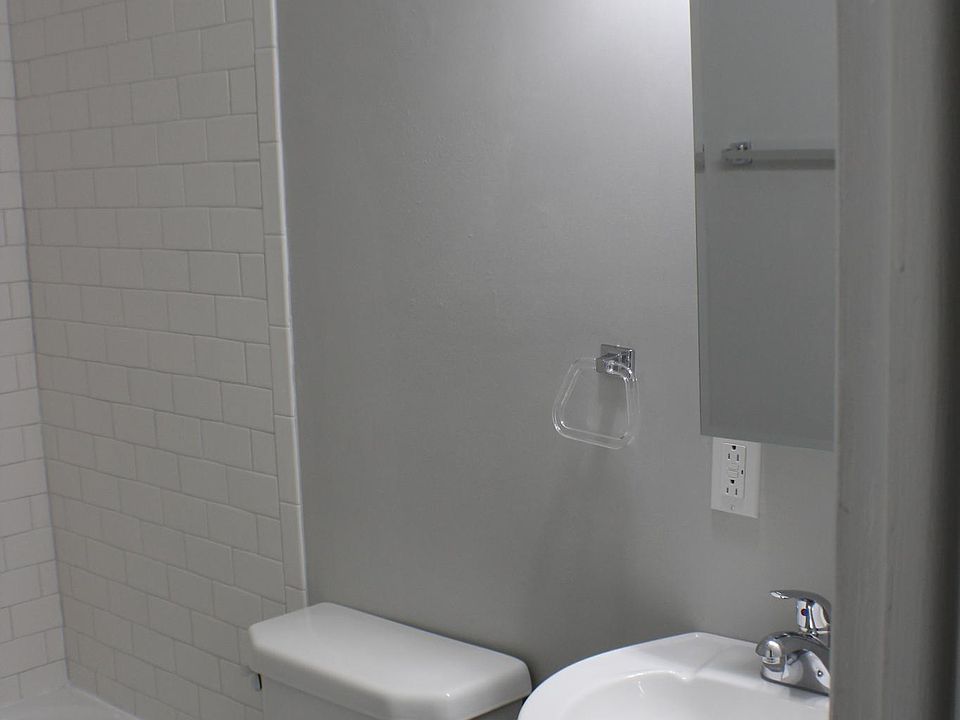 1st image of 1116 E Markwood Ave