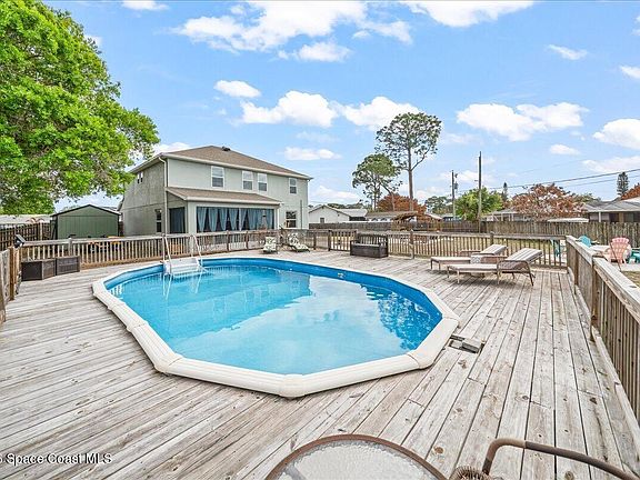 5th image of 800 Lyons Cir NW