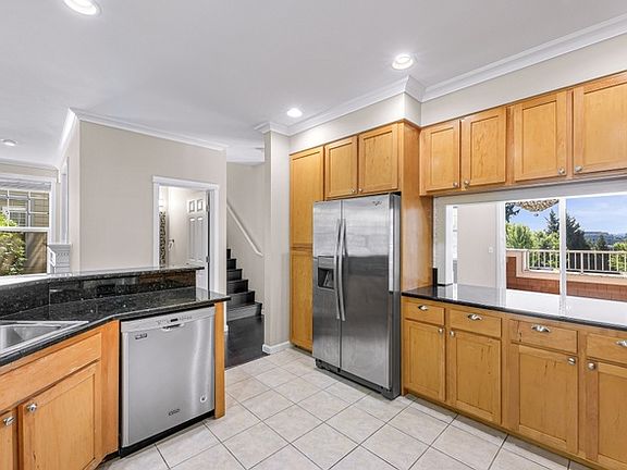 5th image of 12232 NE 24th St #2232