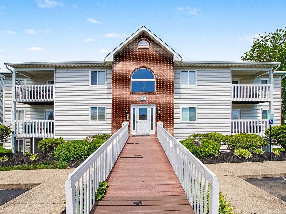 1st image of 401 Poinsetta Ct APT 12
