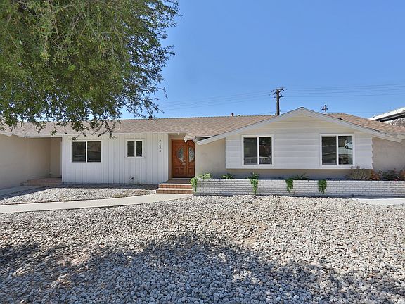 3rd image of 2223 Mesquite Dr Unit B