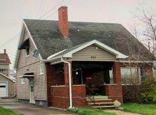 933 Clarence Ave, New Castle, PA 16101