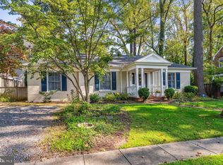 8917 Mohawk Ln, Bethesda, MD 20817