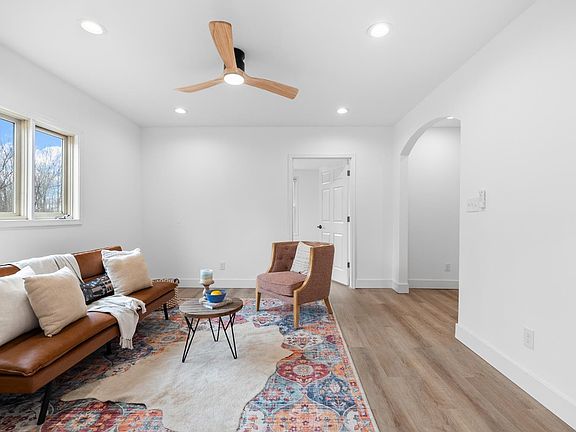 2nd image of 135 Old Country Rd