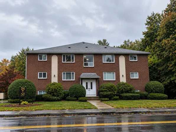 676 Farm Rd APT 1, Marlborough, MA 01752