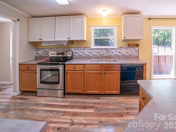 3rd image of 4862 Karen Ct