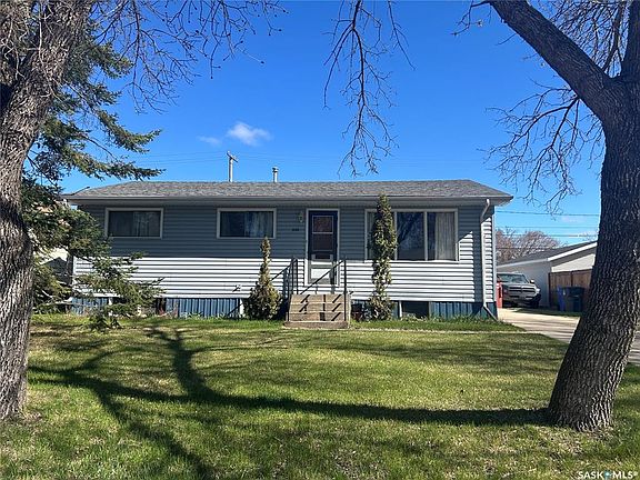 2nd image of 260 Duncan ROAD