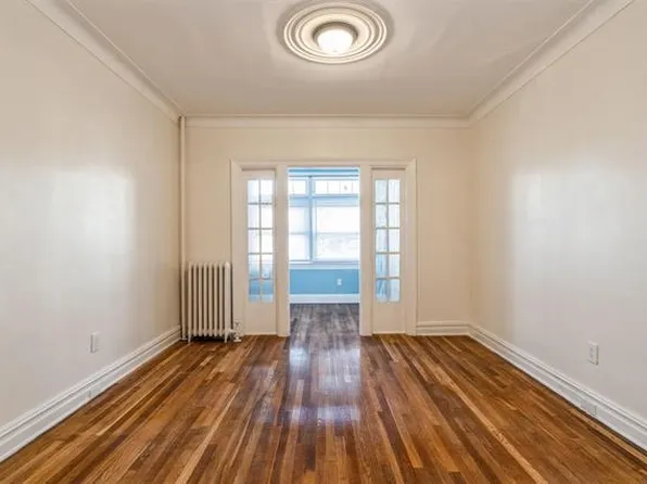 68 Linden Avenue image 10 of 17