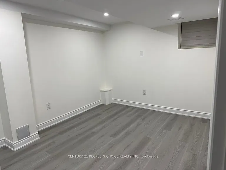 56 Florette Pl — Photo 10