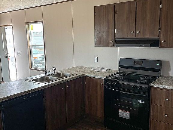 3rd image of 3000 Lee Road 10 Lot 331