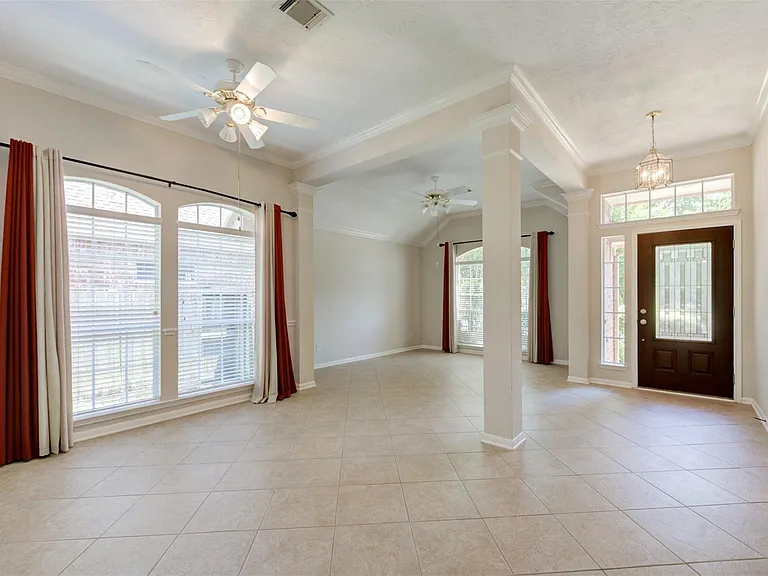 9026 Robinhoods Well Dr — Photo 8