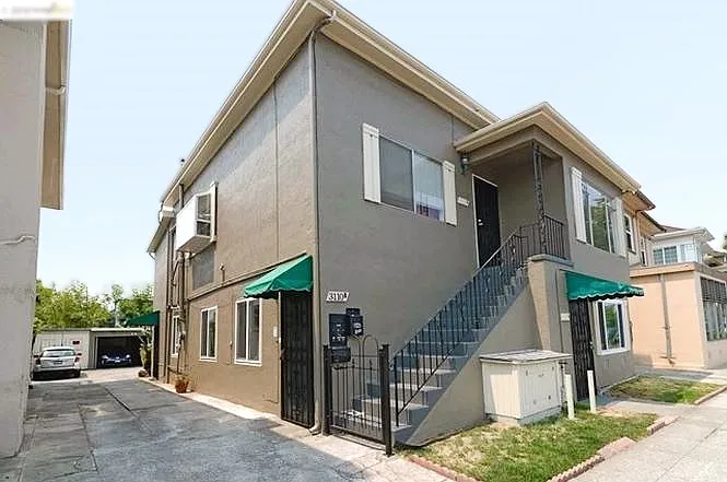 3110 Martin Luther King Jr Way — Photo 1