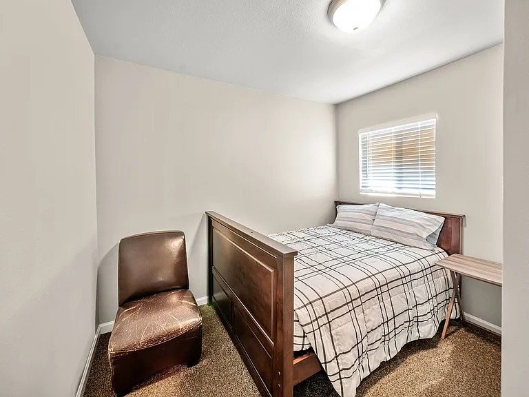 1206 Guill St — Photo 10
