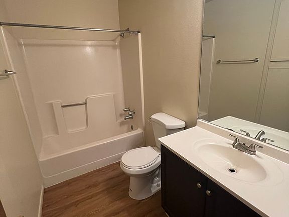 3rd image of 2814 N Center St APT 2