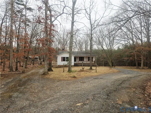 3220 Greenway Rd, Gladstone, VA 24553
