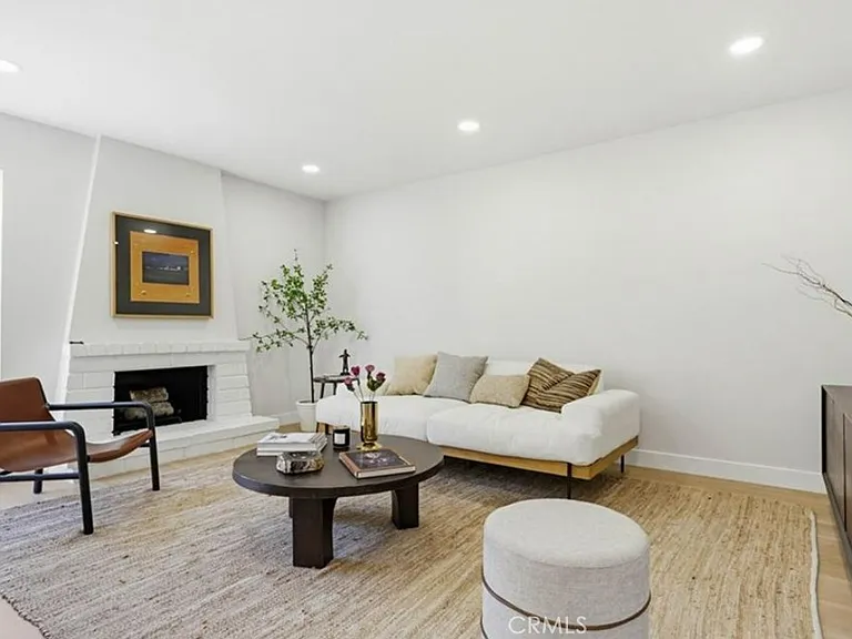 2708 Via Colina — Photo 3