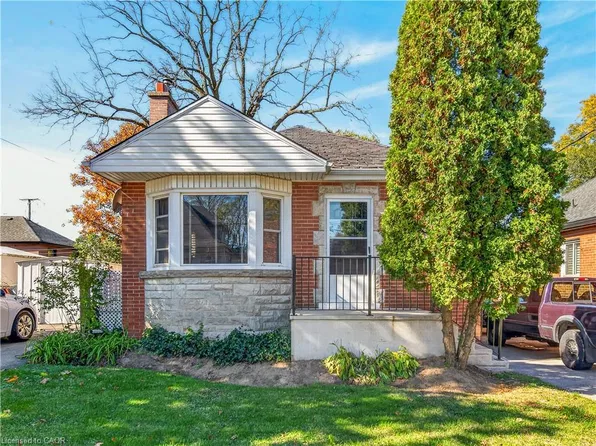 304 E 19th St, Hamilton, ON L9A 4S7