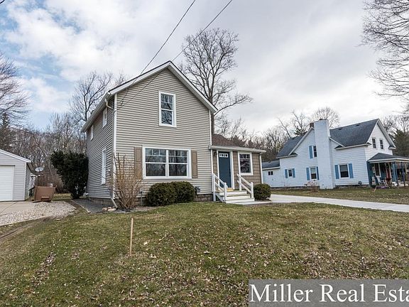3rd image of 721 E Mill St