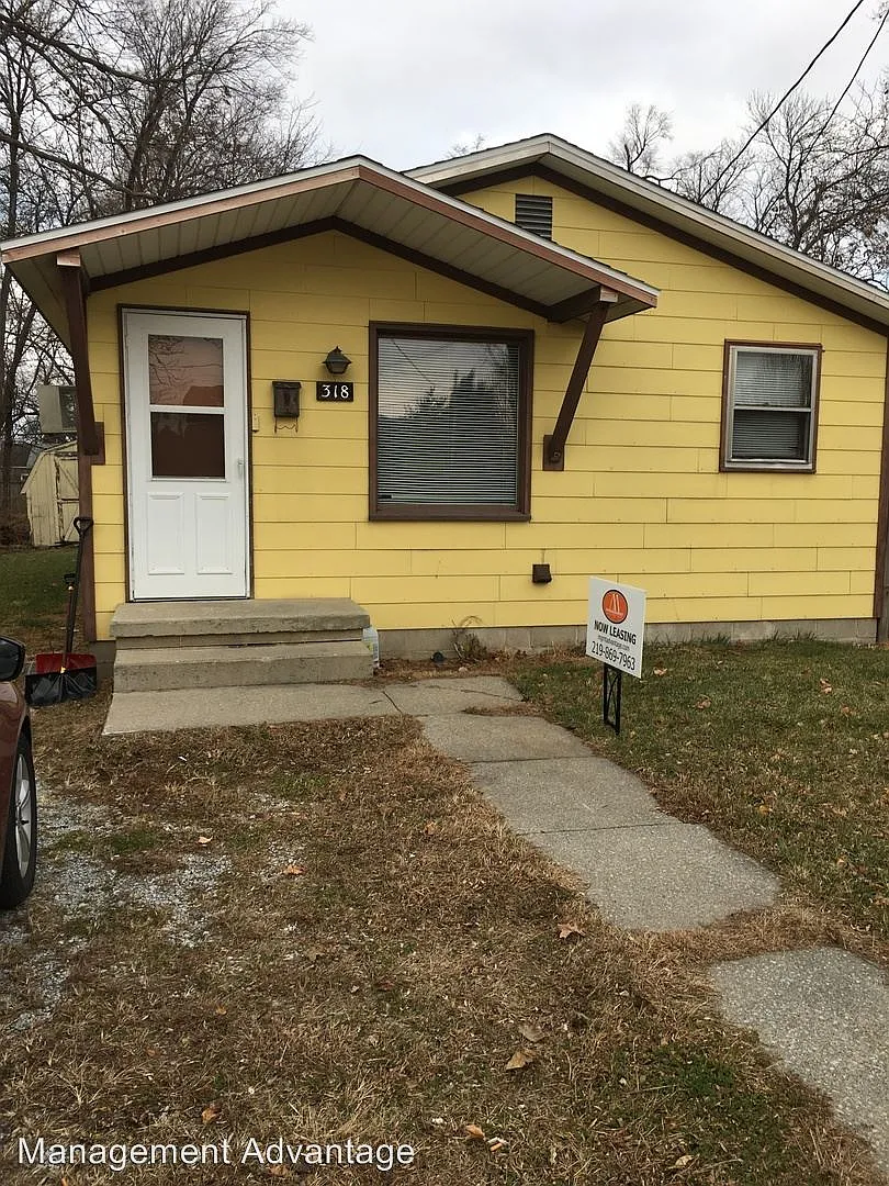 318 E Cherry St photo 1