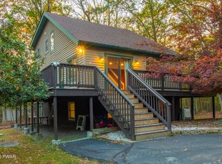 130 Lakewood Dr, Milford, PA 18337