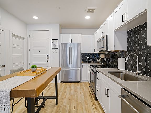 3rd image of 2851 W 52nd Ave #302
