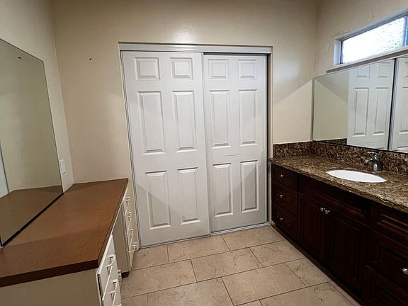 5th image of 4481 Chevy Chase Dr #10
