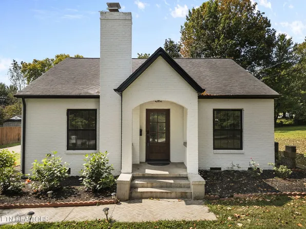 5705 Central Avenue Pike, Knoxville, TN 37912