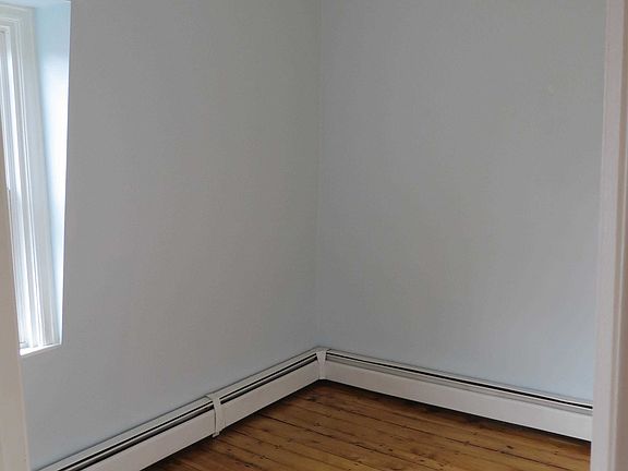 4th image of 87 Vernon St