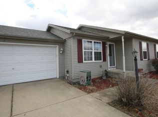56642 Meadow Glen Dr, Elkhart, IN 46516