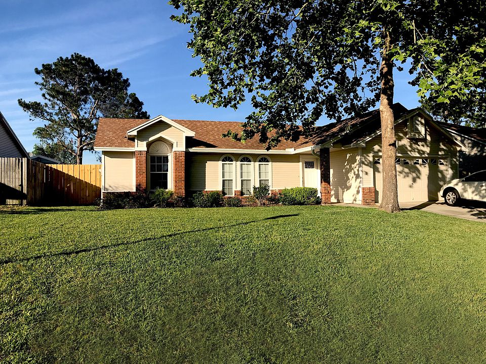 1st image of 2079 Hovington Cir W