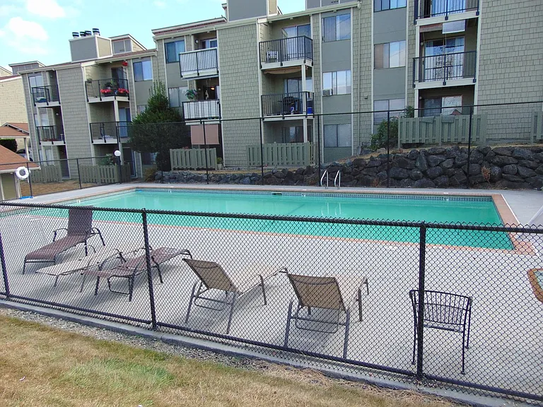 2020 Grant Ave S #F104 — Photo 13