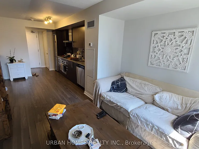 352 Front St W #704 — Photo 5