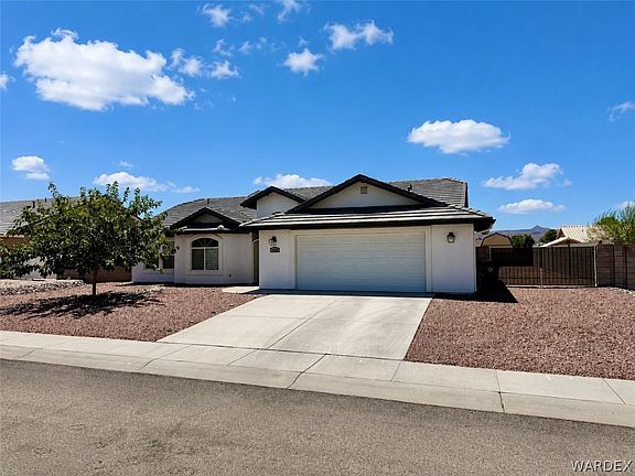 3rd image of 3909 Easy Street