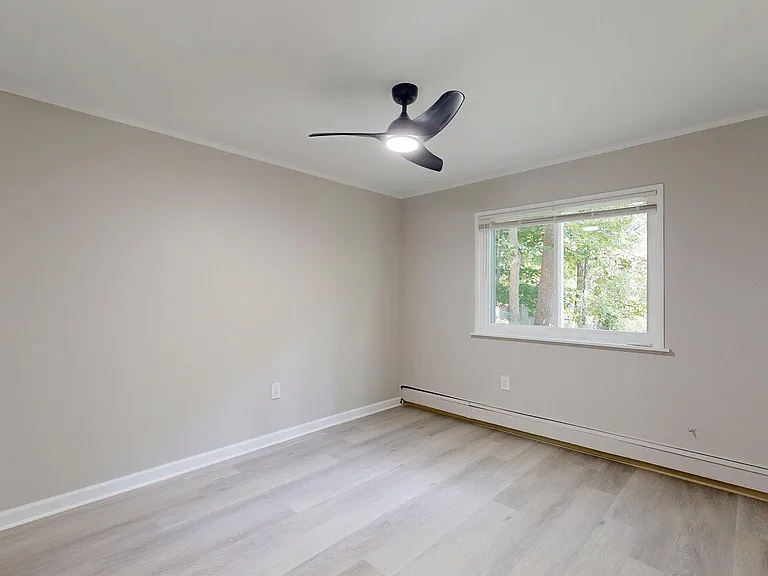 124 Allen Dr #1 — Photo 16