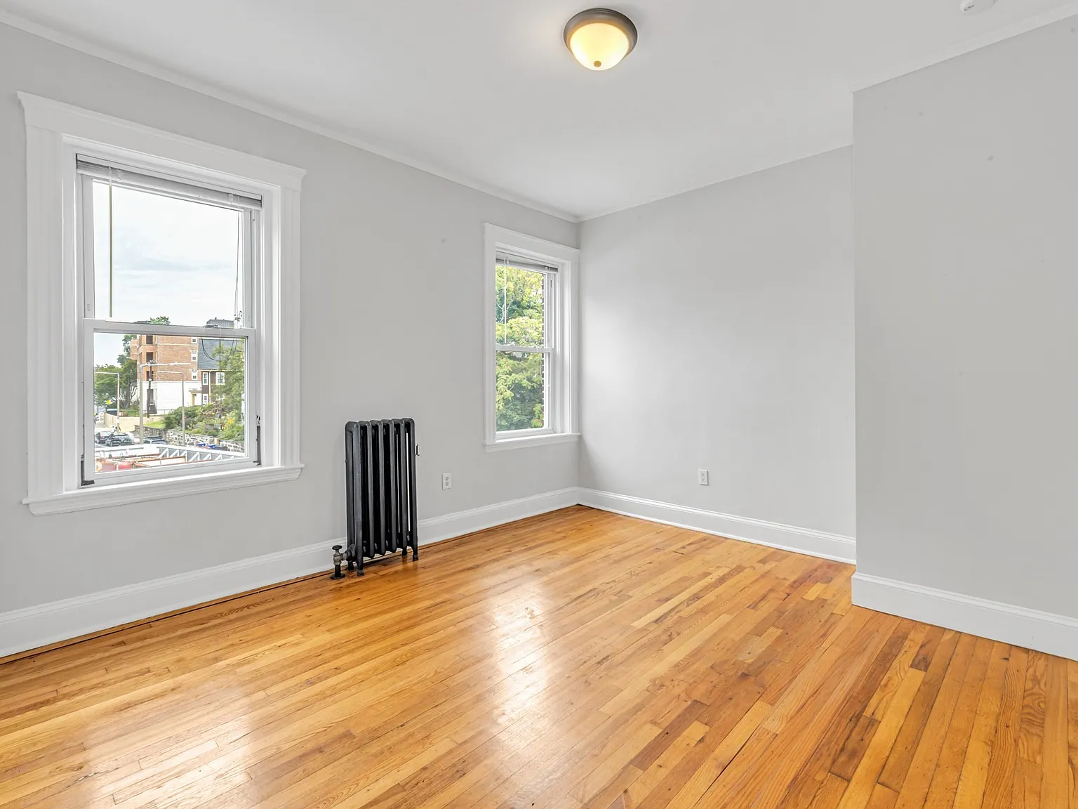 2 bed, 1.0 bath, 1100 sqft, $3,095 — Photo 3