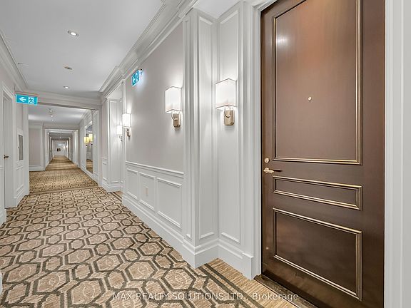 2nd image of 20 Burkebrook Pl #319