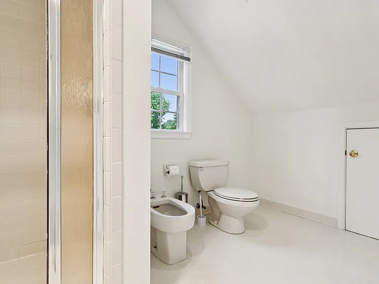 3517 Mott Ln — Photo 37