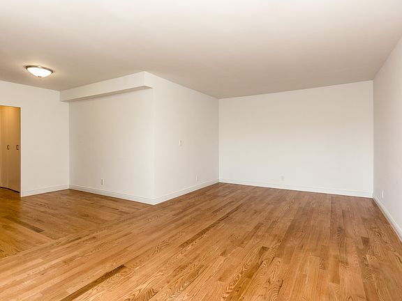 5th image of 3777 Independence Ave APT 3A