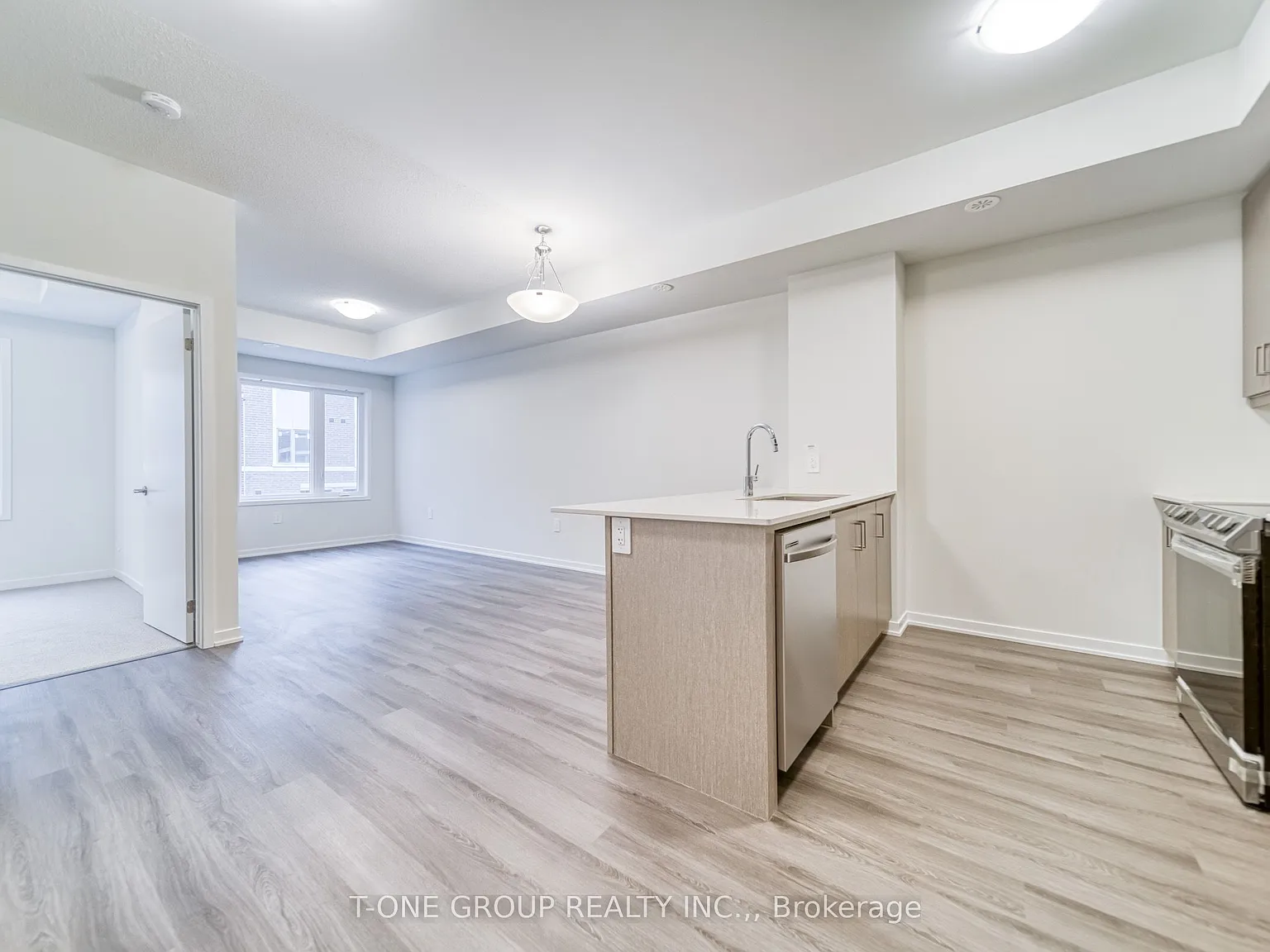 3 bed, $3,100 — Photo 1