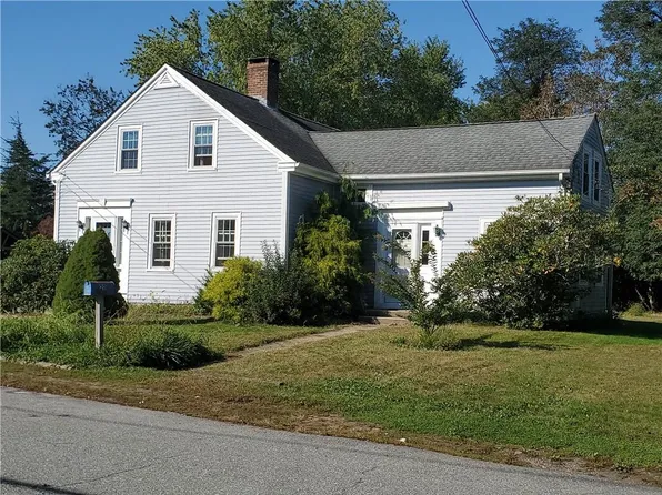 18 Web Ave, North Kingstown, RI 02852