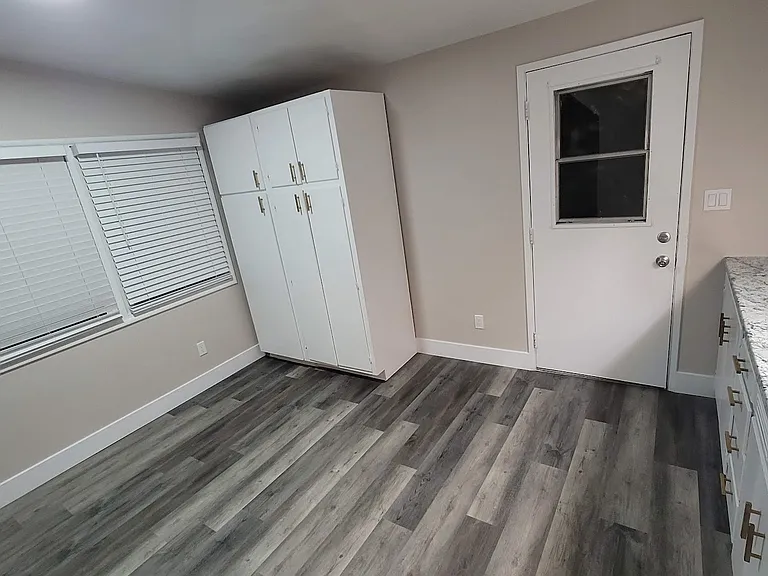 930 Nancy St — Photo 10