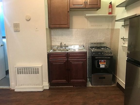 3rd image of 284 W 137th St APT 1F