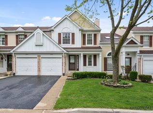 1525 Harvest Ln, Westmont, IL