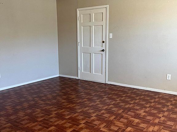 2nd image of 3121 Johnston St APT 226