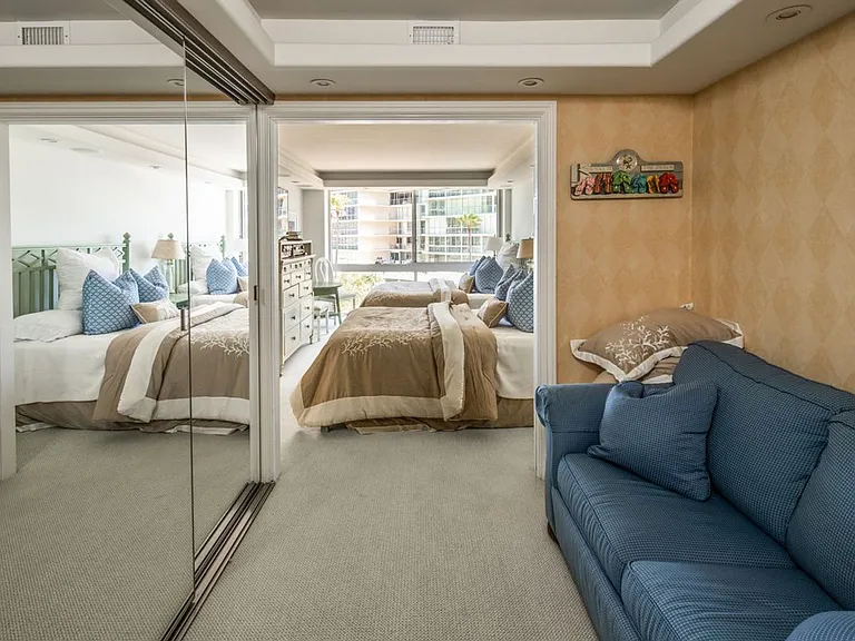 1760 Avenida Del Mundo #203 — Photo 19