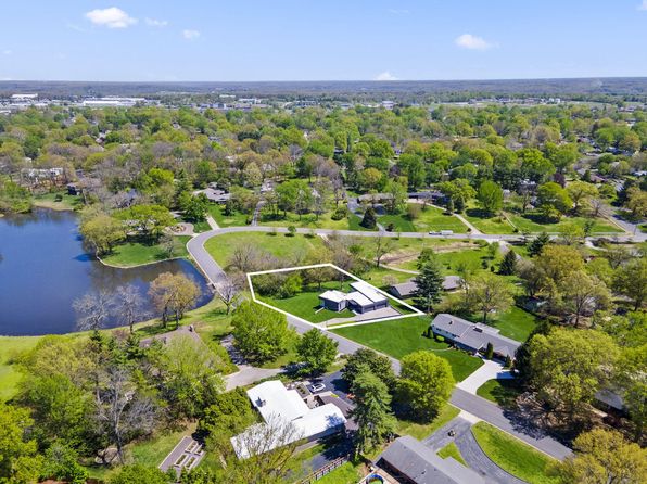 2860 E Southern Hills Boulevard, Springfield, MO 65804