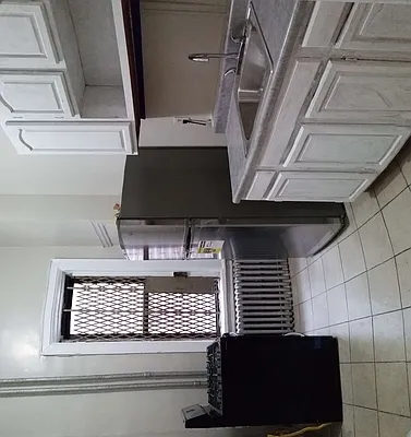 Rented by Signature Property Realty | media 34